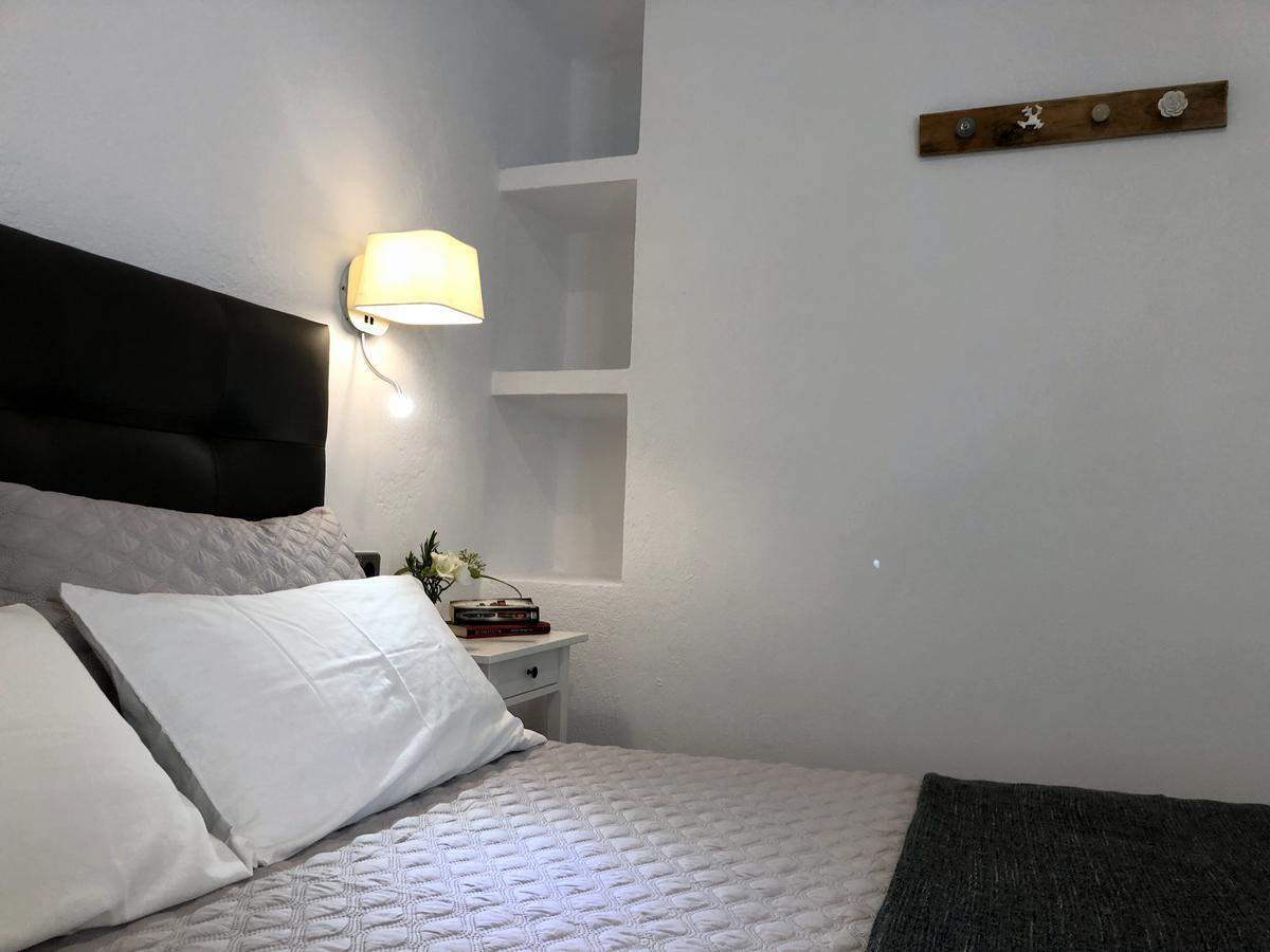 Apartaments La Palmera, Terrace & Pool Сант Марти д'Емпуриес Екстериор снимка