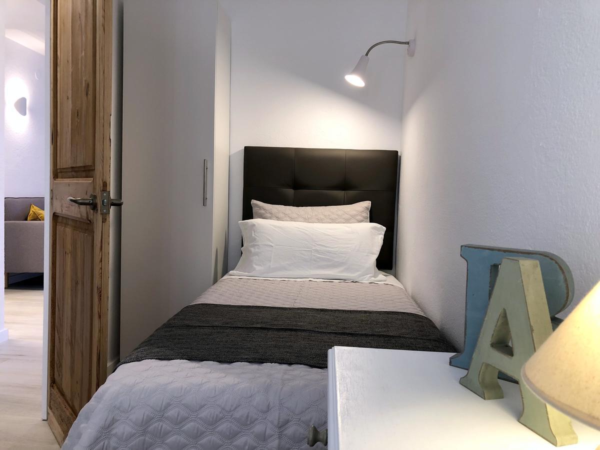 Apartaments La Palmera, Terrace & Pool Сант Марти д'Емпуриес Екстериор снимка