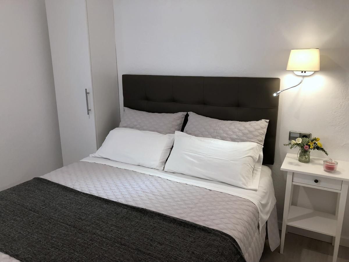 Apartaments La Palmera, Terrace & Pool Сант Марти д'Емпуриес Екстериор снимка